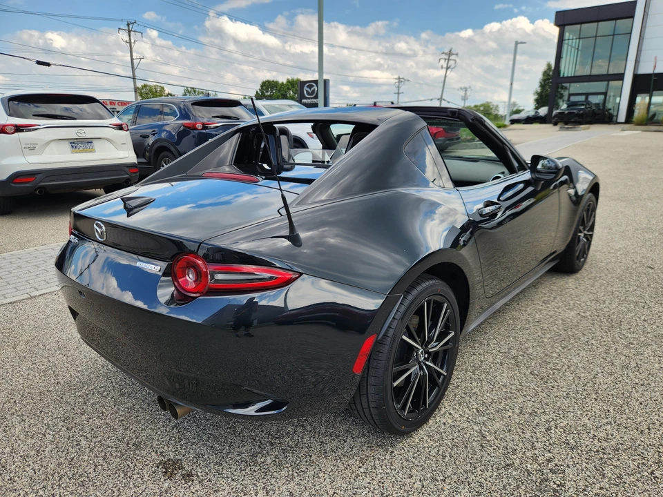 2025 Mazda ND MX-5 Miata - Image 10 of 28