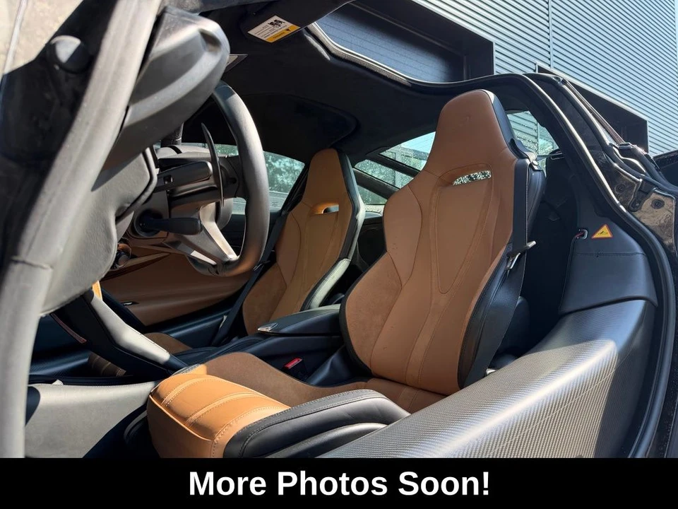 2025 McLaren 750S - Image 5 of 7