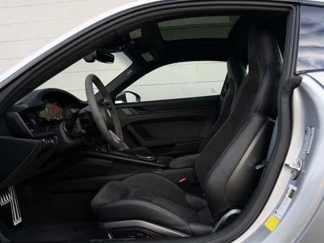 2025 Porsche 992 Carrera GTS - Image 18 of 31