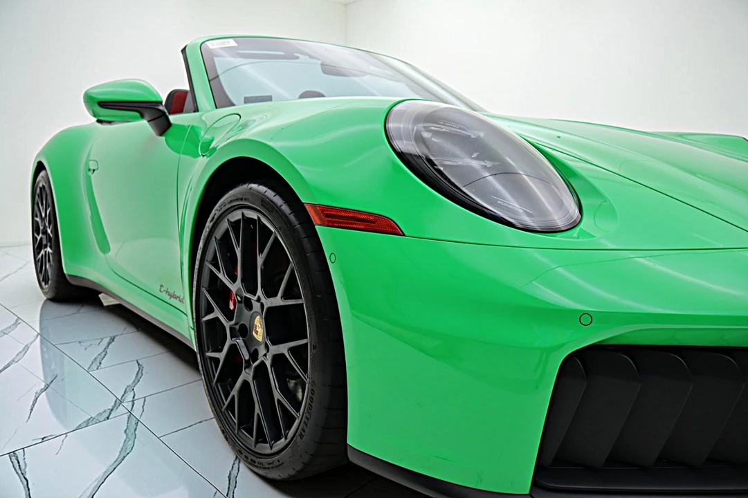 2025 Porsche 992 Carrera GTS - Image 19 of 31