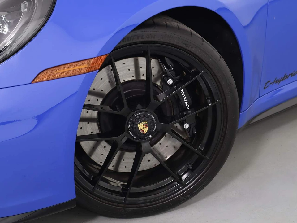 2025 Porsche 992 Carrera GTS - Image 27 of 27