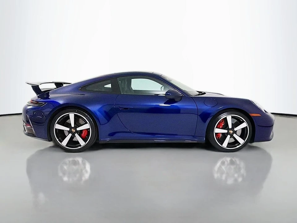 2025 Porsche 911 - Image 8 of 31