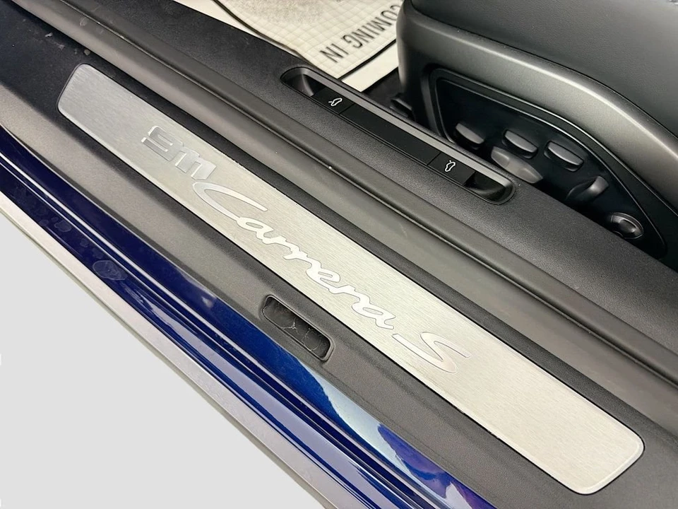 2025 Porsche 911 - Image 28 of 31