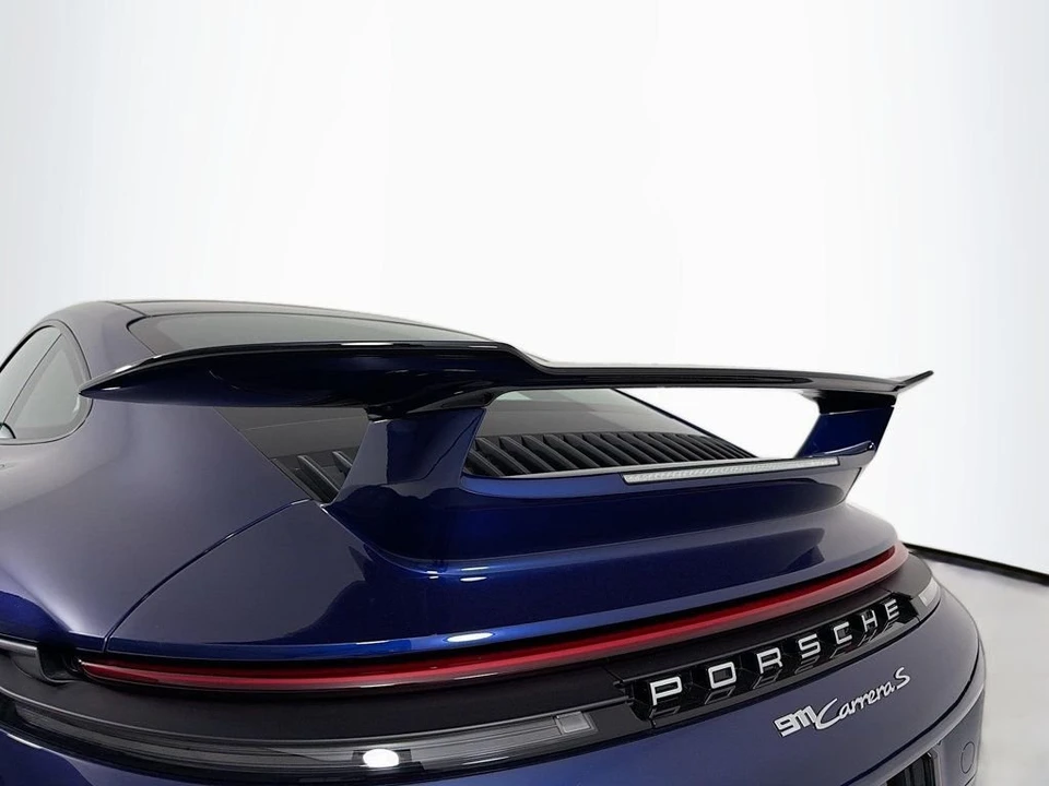 2025 Porsche 911 - Image 12 of 31
