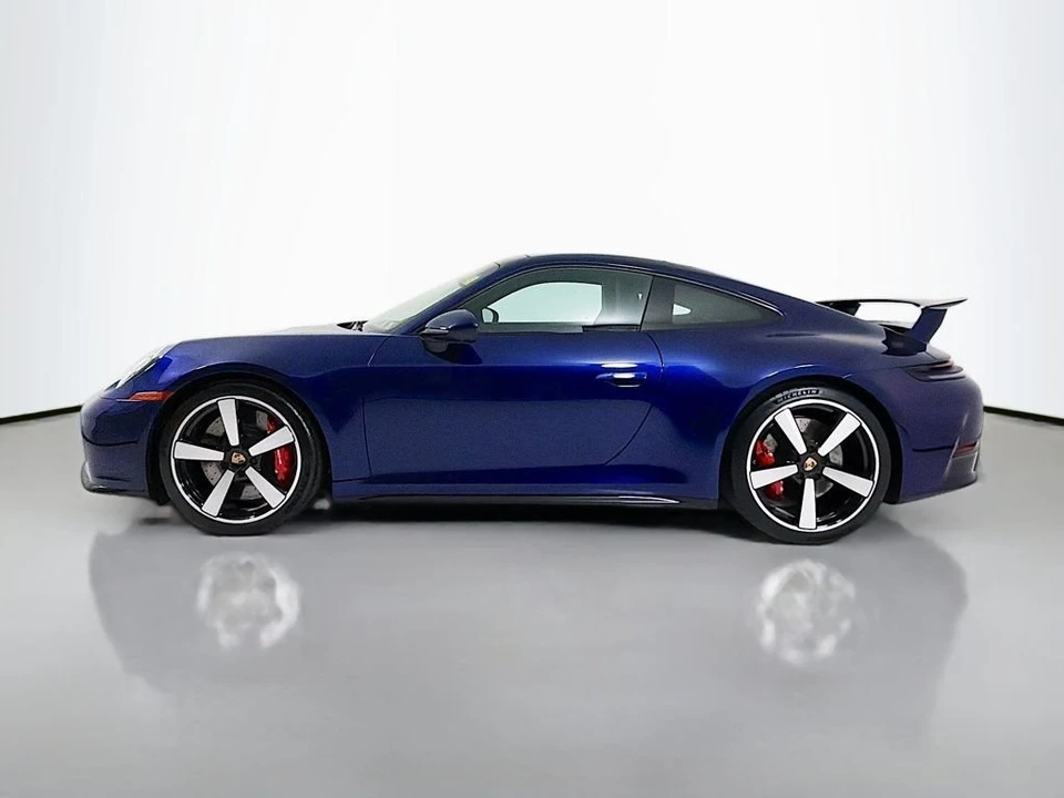 2025 Porsche 911 - Image 2 of 31