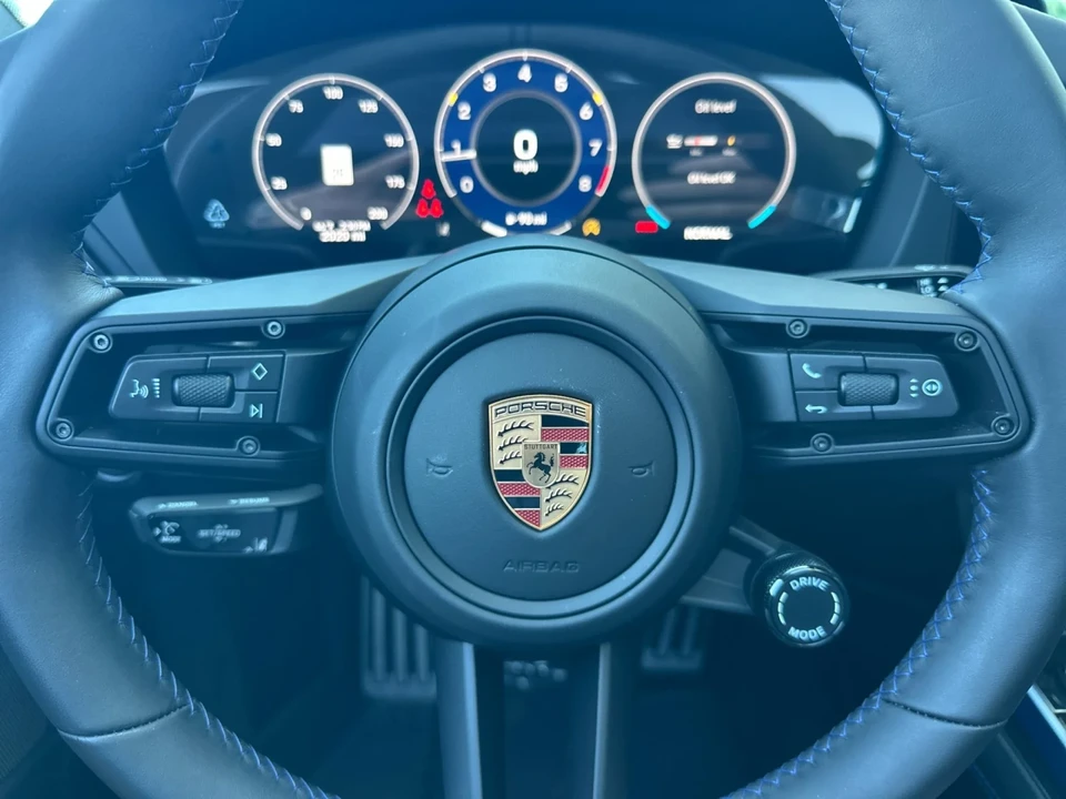 2025 Porsche 992 Carrera T - Image 23 of 28