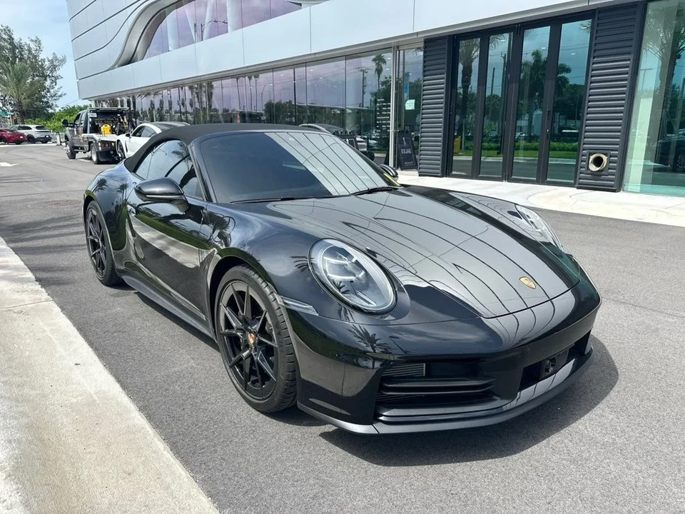 2025 Porsche 992 Carrera - Image 4 of 6