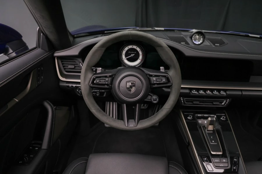 2025 Porsche 992 Turbo - Image 27 of 31