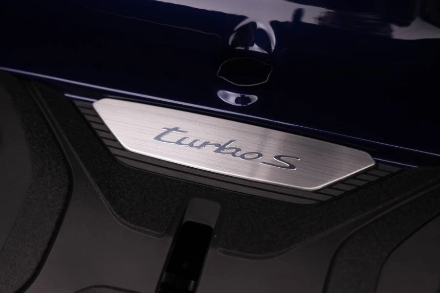 2025 Porsche 992 Turbo - Image 16 of 31