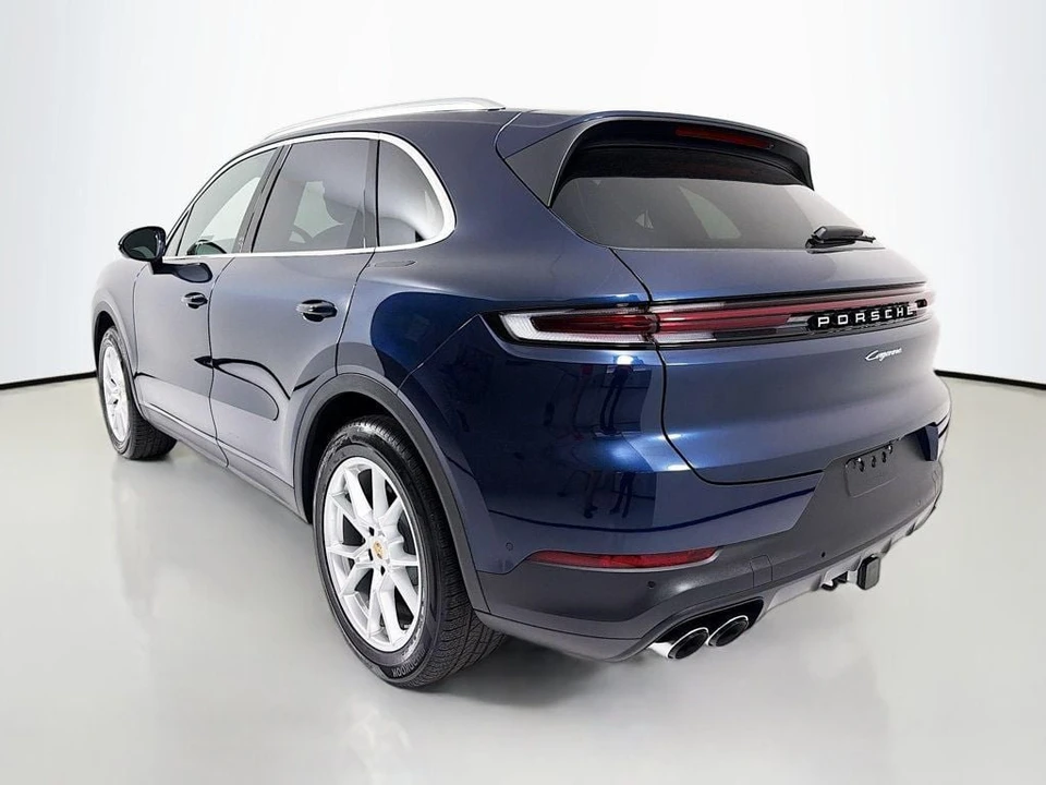 2025 Porsche Cayenne - Image 3 of 31