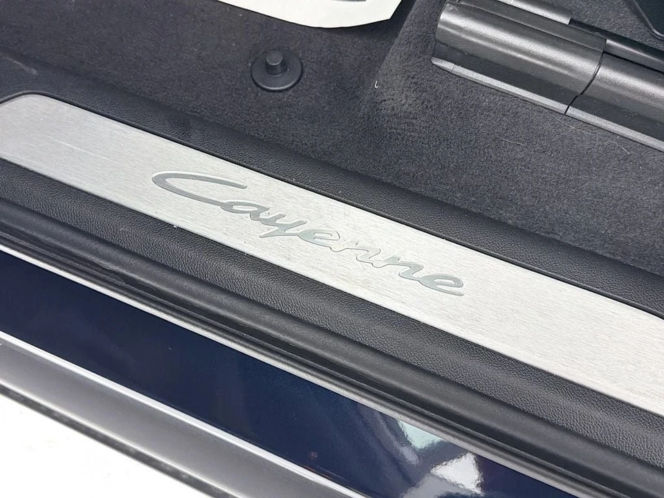 2025 Porsche Cayenne - Image 13 of 31