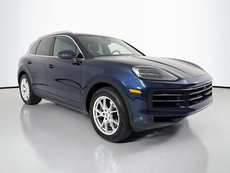 2025 Porsche Cayenne - Image 7 of 31
