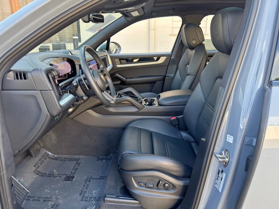 2025 Porsche 9Y0/9Y3 Cayenne - Image 17 of 31