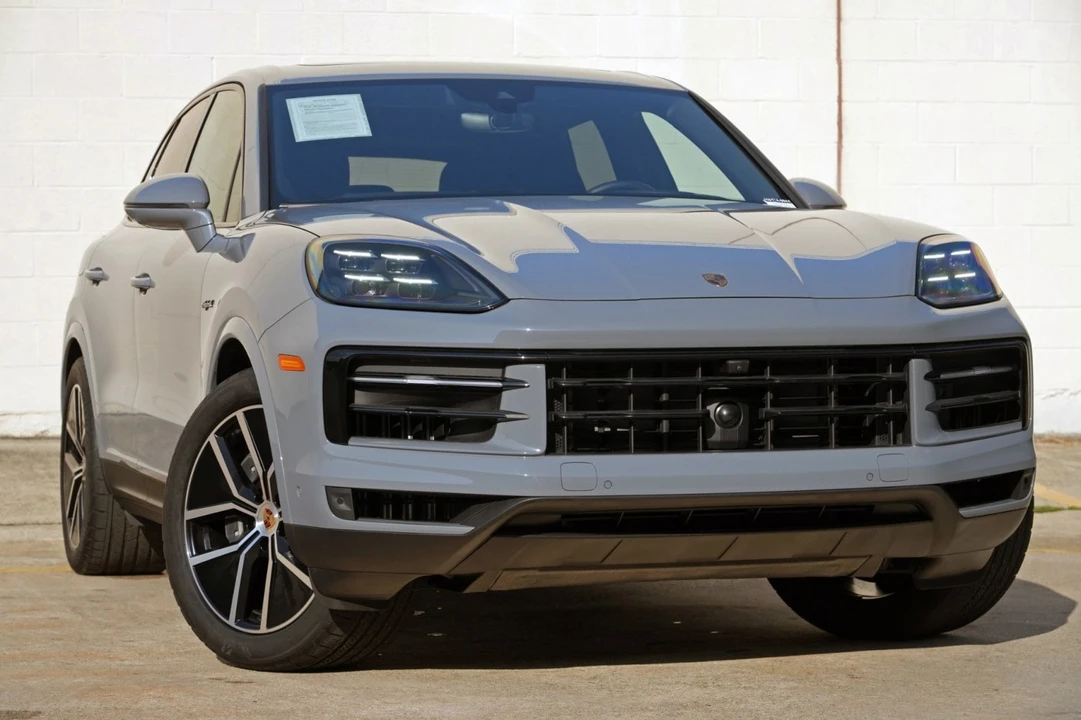 2025 Porsche 9Y0/9Y3 Cayenne - Image 4 of 31