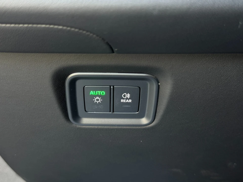 2025 Porsche 9Y0/9Y3 Cayenne - Image 19 of 31
