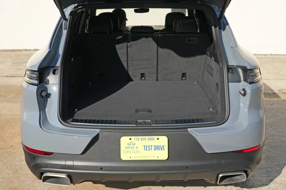 2025 Porsche 9Y0/9Y3 Cayenne - Image 10 of 31
