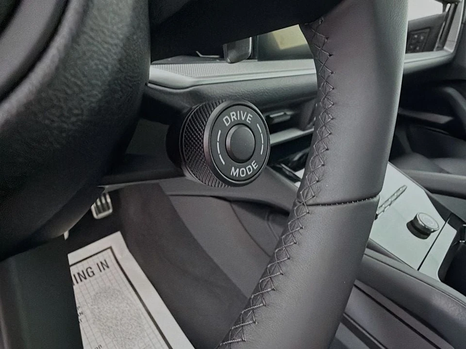 2025 Porsche Cayenne - Image 17 of 31