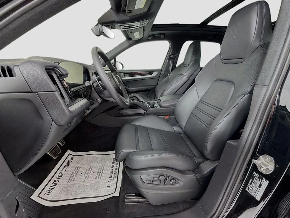 2025 Porsche Cayenne - Image 5 of 31