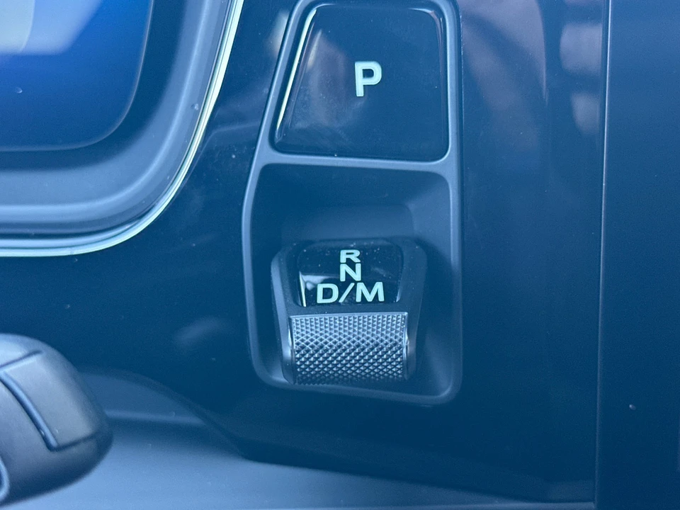2025 Porsche 9Y0/9Y3 Cayenne S - Image 19 of 29