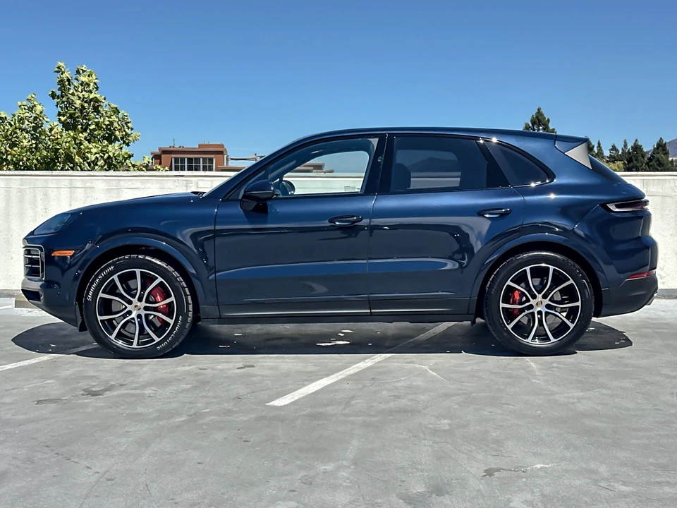 2025 Porsche 9Y0/9Y3 Cayenne S - Image 3 of 29