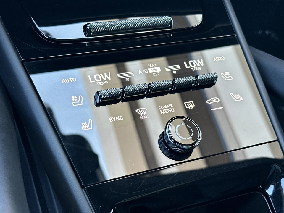 2025 Porsche 9Y0/9Y3 Cayenne S - Image 18 of 29