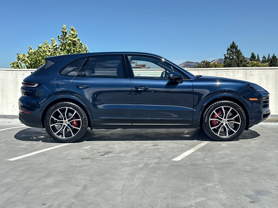 2025 Porsche 9Y0/9Y3 Cayenne S - Image 10 of 29