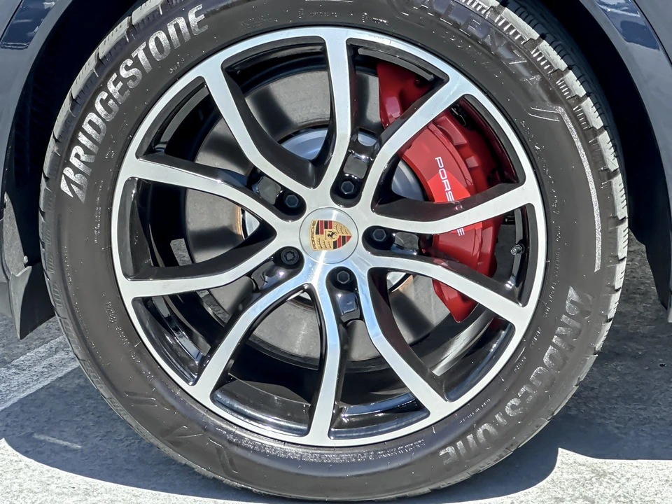 2025 Porsche 9Y0/9Y3 Cayenne S - Image 27 of 29