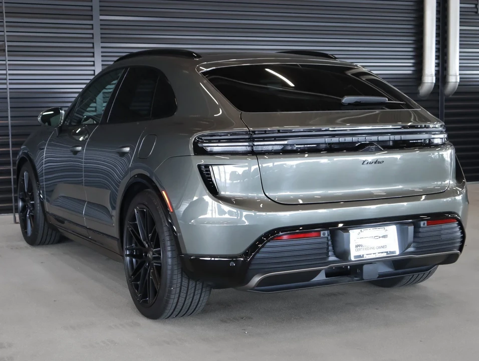 2025 Porsche Macan Electric - Image 3 of 27