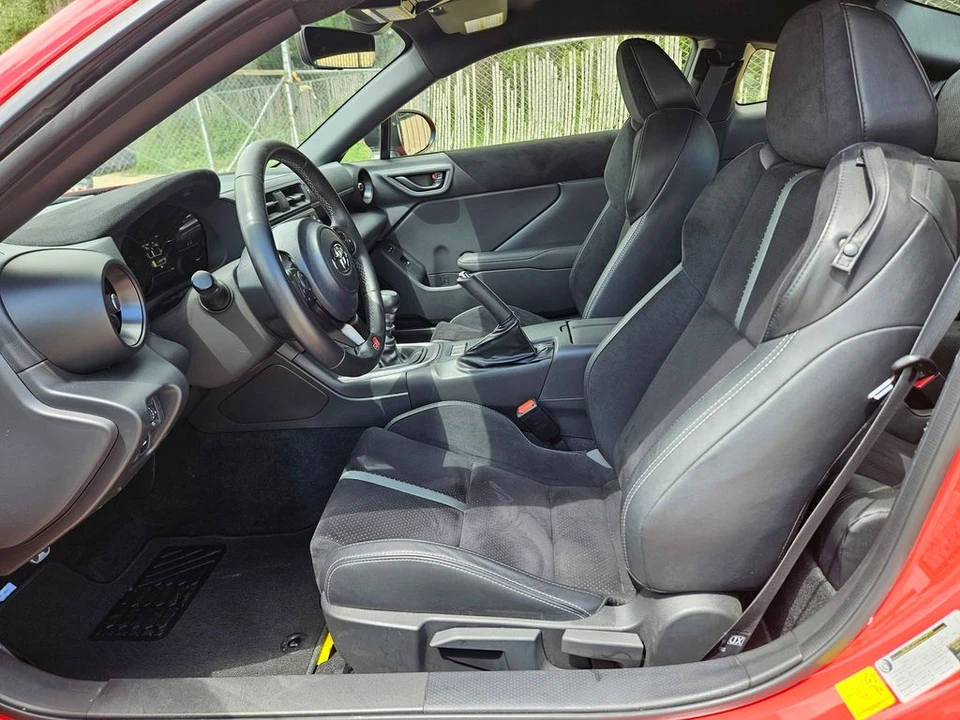 2025 Toyota GR86 2nd Gen - Image 16 of 27
