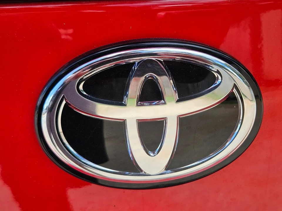 2025 Toyota GR86 2nd Gen - Image 10 of 27