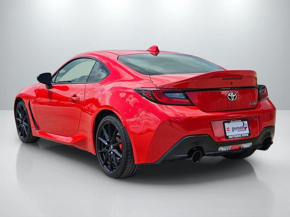2025 Toyota GR86 2nd Gen - Image 7 of 27