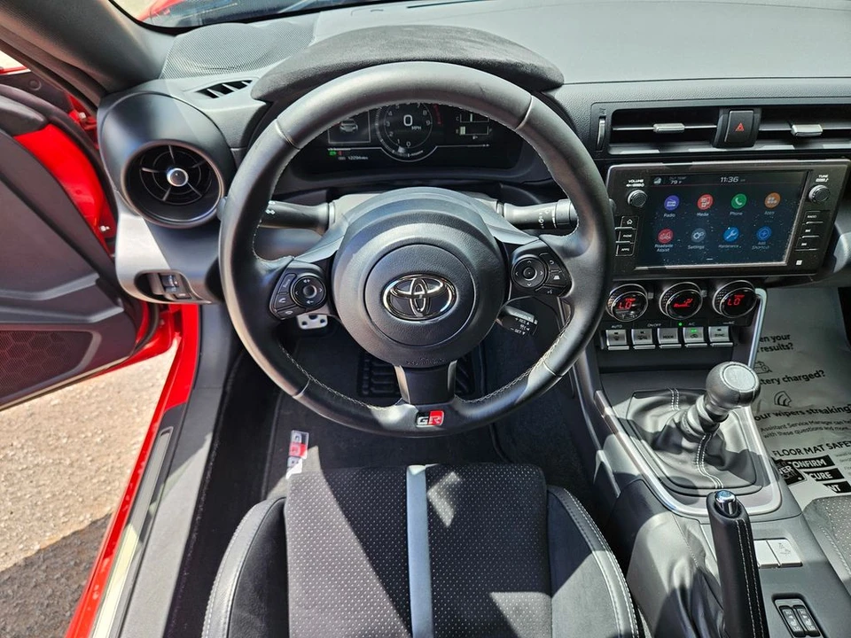 2025 Toyota GR86 2nd Gen - Image 20 of 27