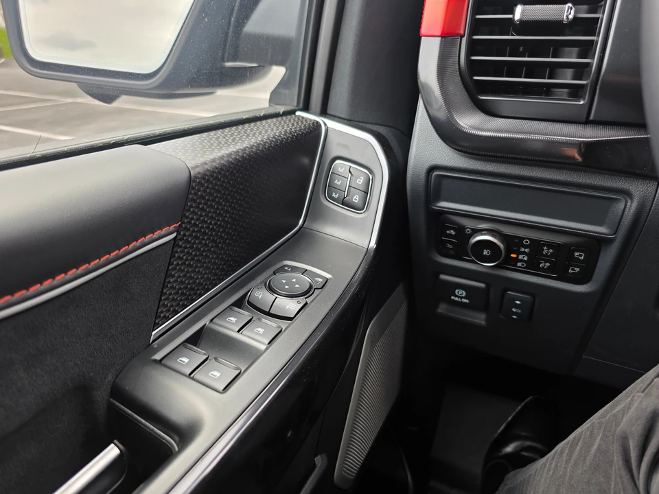 2026 Ford F-150 Raptor 14th Gen - Image 19 of 22
