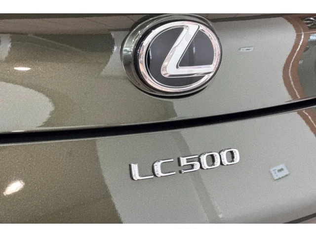 2026 Lexus LC - Image 27 of 31