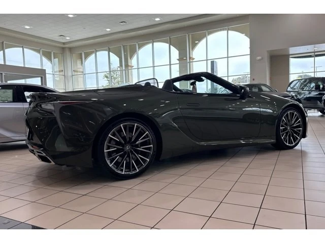 2026 Lexus LC - Image 8 of 31
