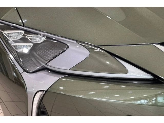 2026 Lexus LC - Image 11 of 31