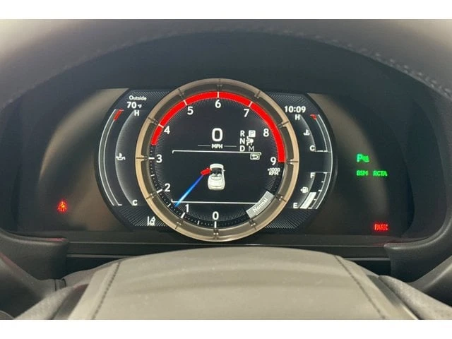 2026 Lexus LC - Image 22 of 31