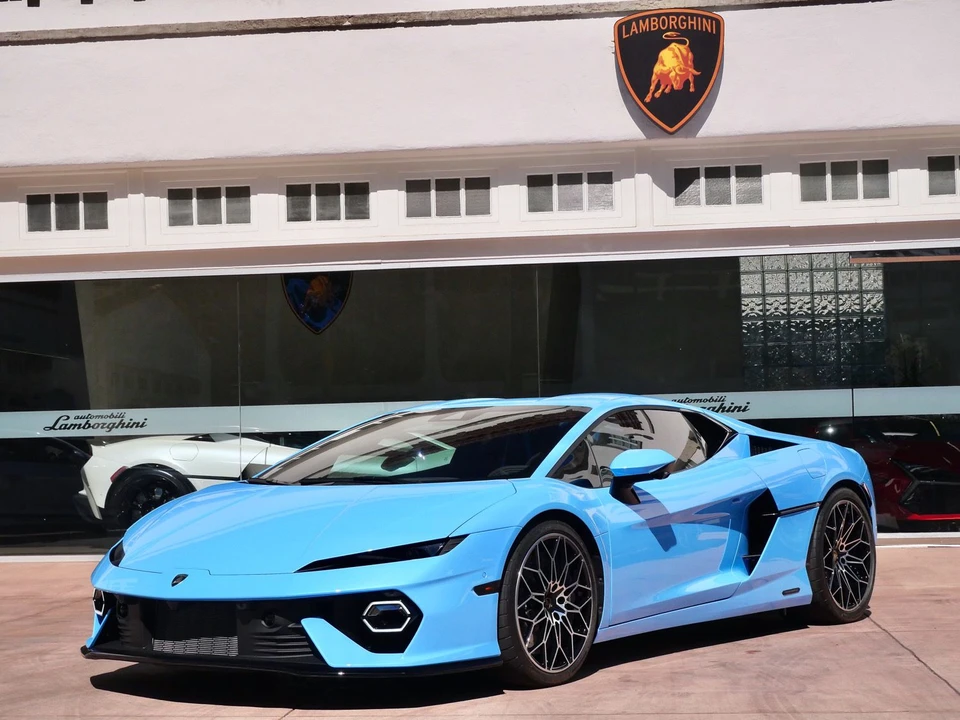 2026 Lamborghini Temerario - Image 11 of 23