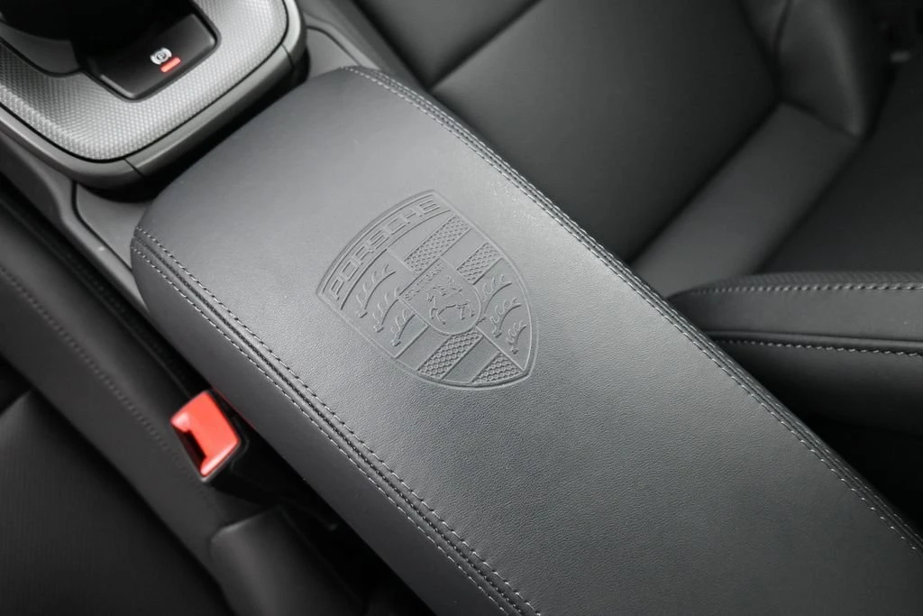 2026 Porsche 992 Carrera - Image 22 of 31