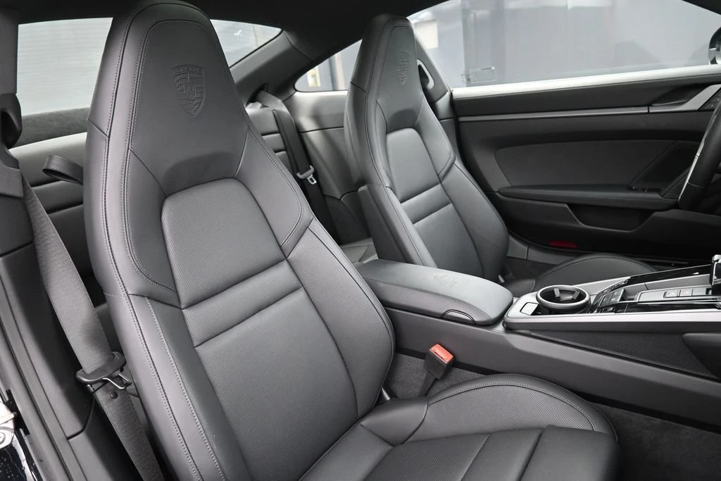 2026 Porsche 992 Carrera - Image 27 of 31