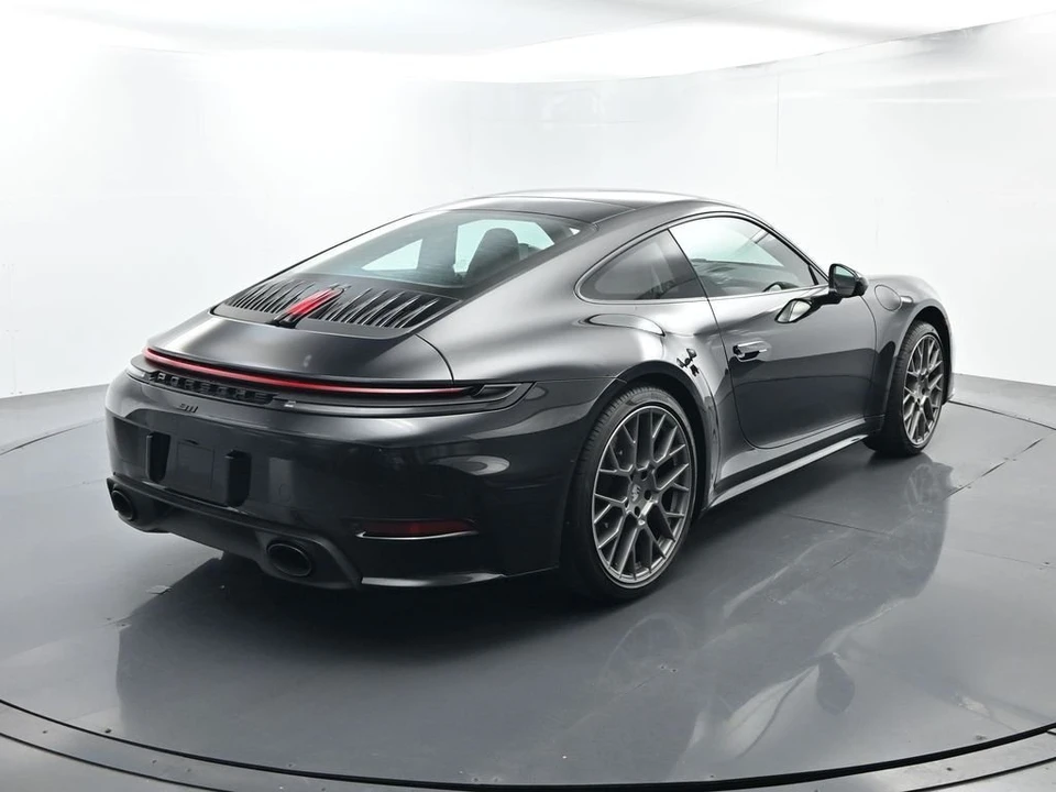 2026 Porsche 992 Carrera - Image 14 of 31