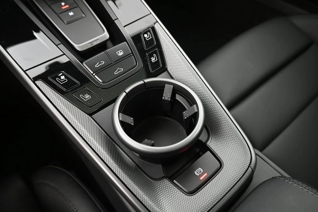 2026 Porsche 992 Carrera - Image 12 of 31