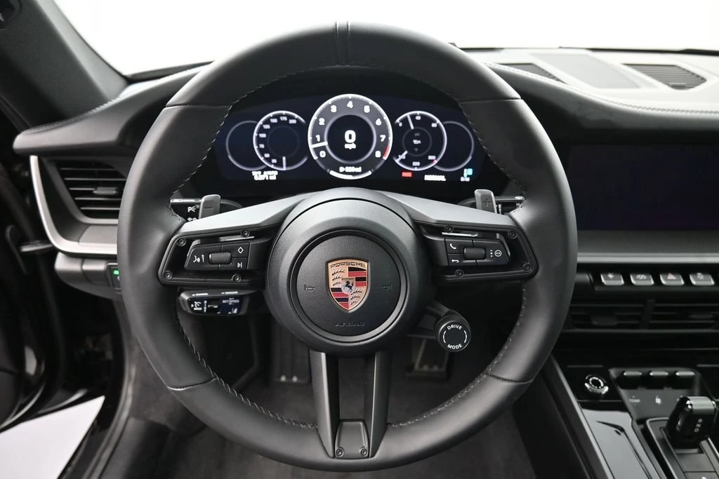2026 Porsche 992 Carrera - Image 7 of 31