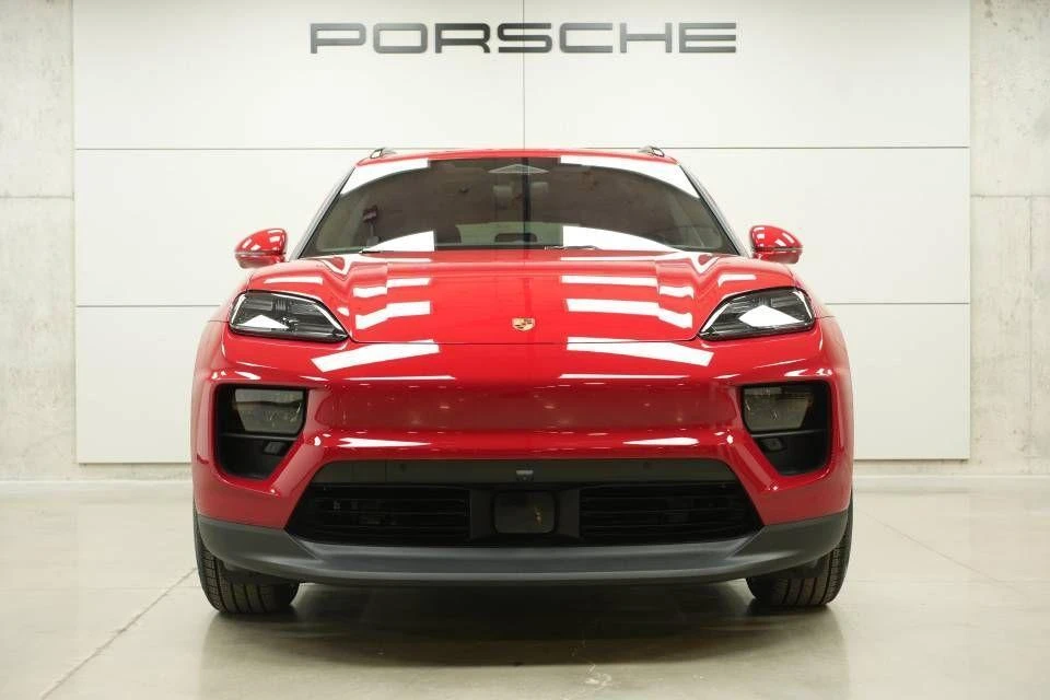 2026 Porsche Macan Electric - Image 12 of 31
