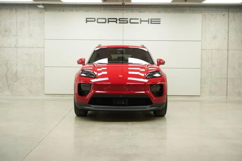 2026 Porsche Macan Electric - Image 11 of 31