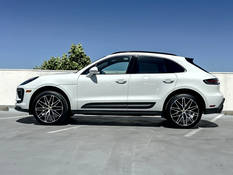2026 Porsche Macan - Image 2 of 29