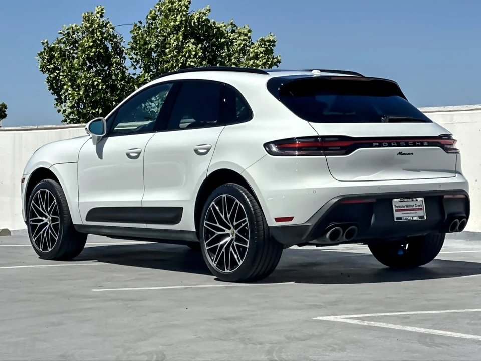 2026 Porsche Macan - Image 3 of 29