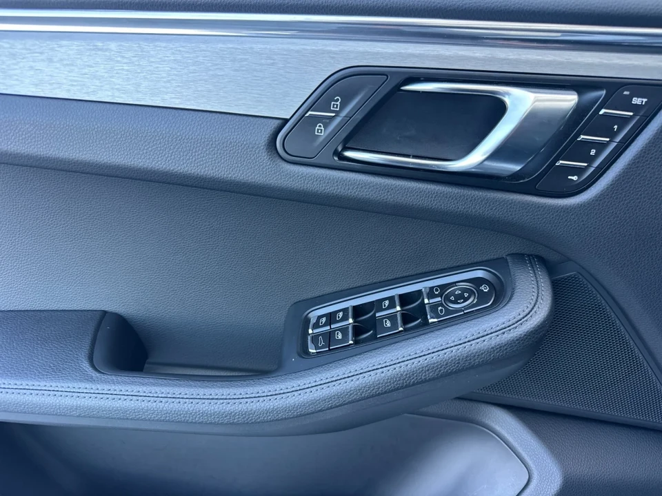 2026 Porsche Macan - Image 12 of 29
