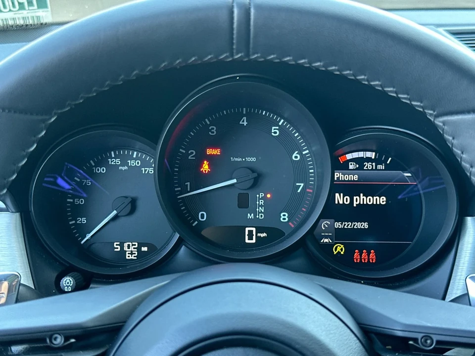 2026 Porsche Macan - Image 24 of 29
