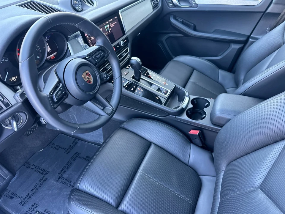 2026 Porsche Macan - Image 4 of 29